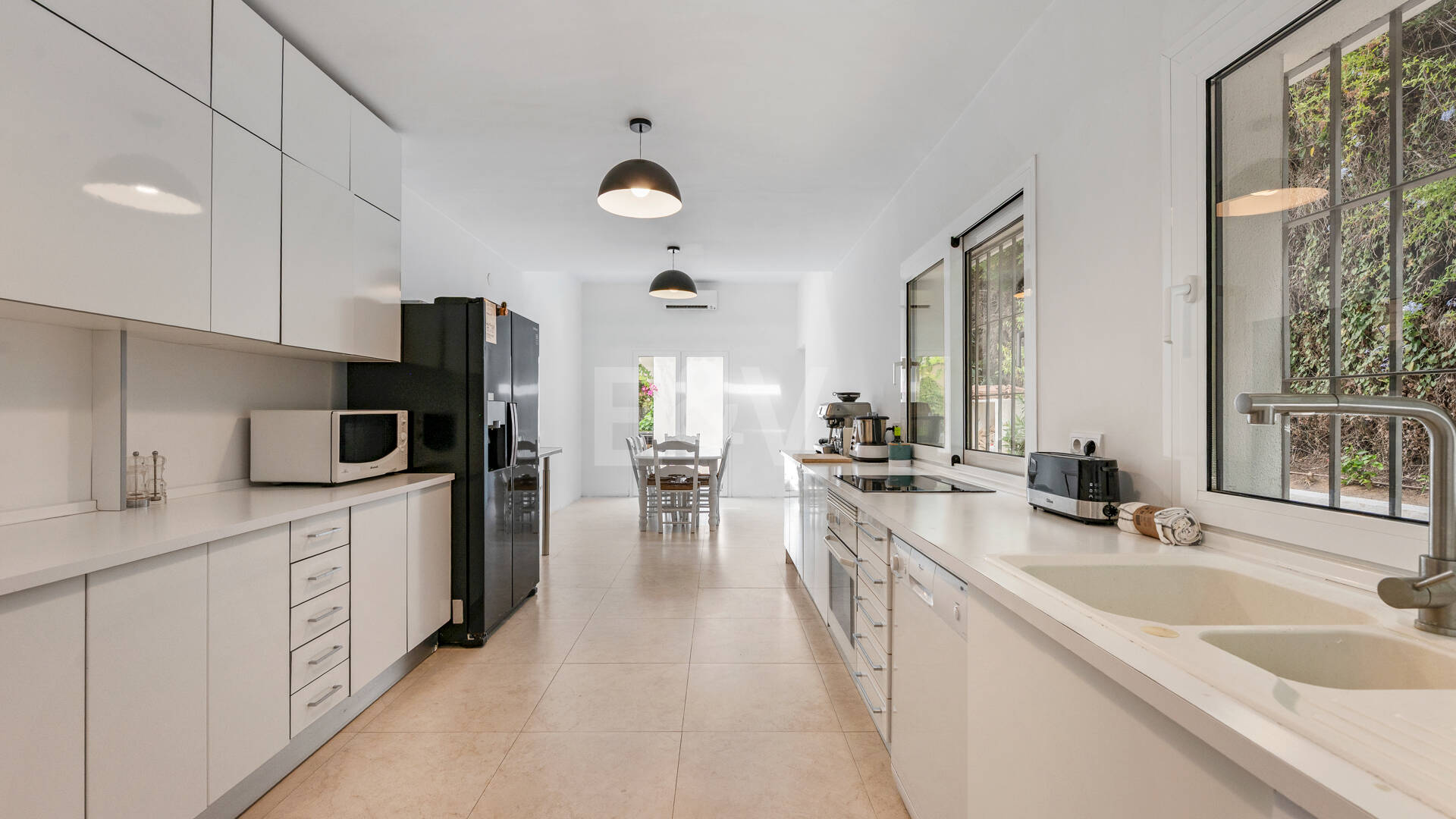 Charming Mediterranean Villa with Guest Apartment in Rocío de Nagüeles