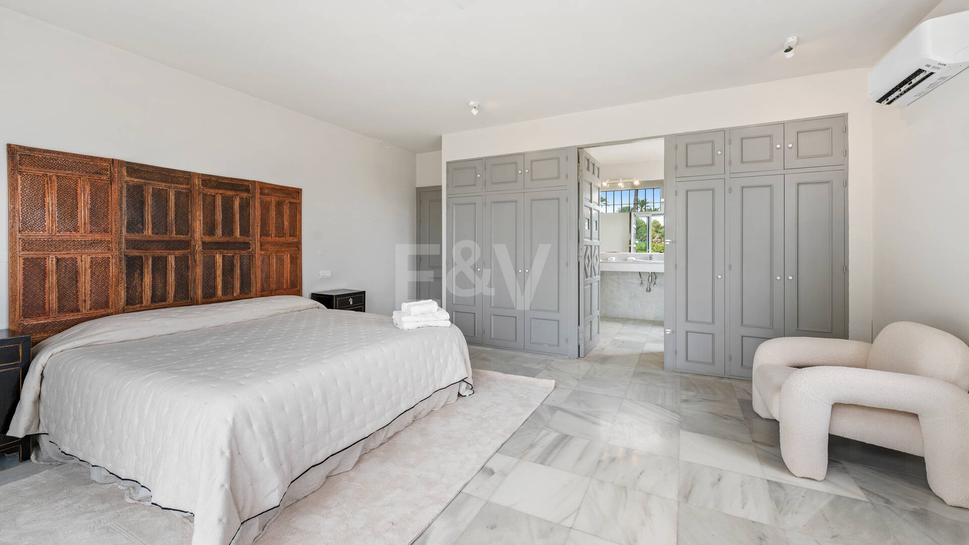 Charming Mediterranean Villa with Guest Apartment in Rocío de Nagüeles