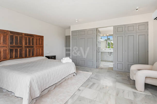 Charming Mediterranean Villa with Guest Apartment in Rocío de Nagüeles