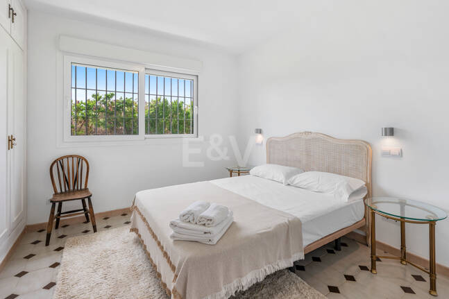 Charming Mediterranean Villa with Guest Apartment in Rocío de Nagüeles