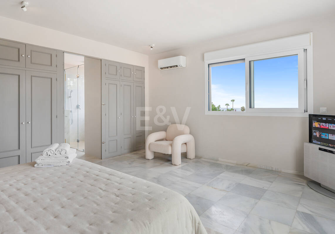 Charming Mediterranean Villa with Guest Apartment in Rocío de Nagüeles