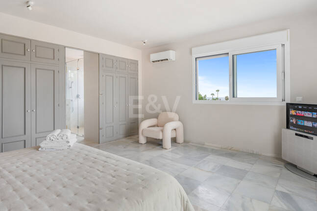 Charming Mediterranean Villa with Guest Apartment in Rocío de Nagüeles