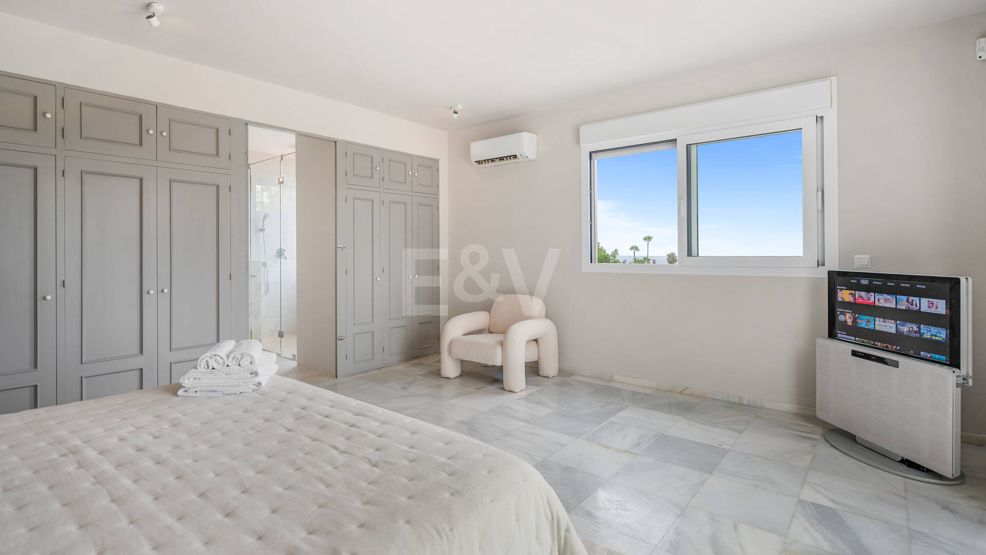 Charming Mediterranean Villa with Guest Apartment in Rocío de Nagüeles