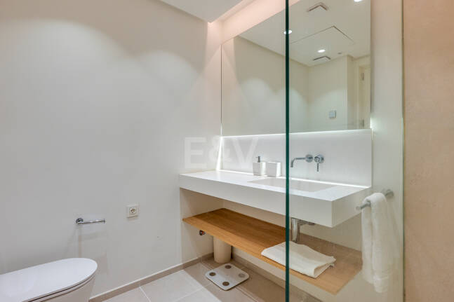 Garden Apartment with Panoramic Sea Views in Palo Alto,Marbella