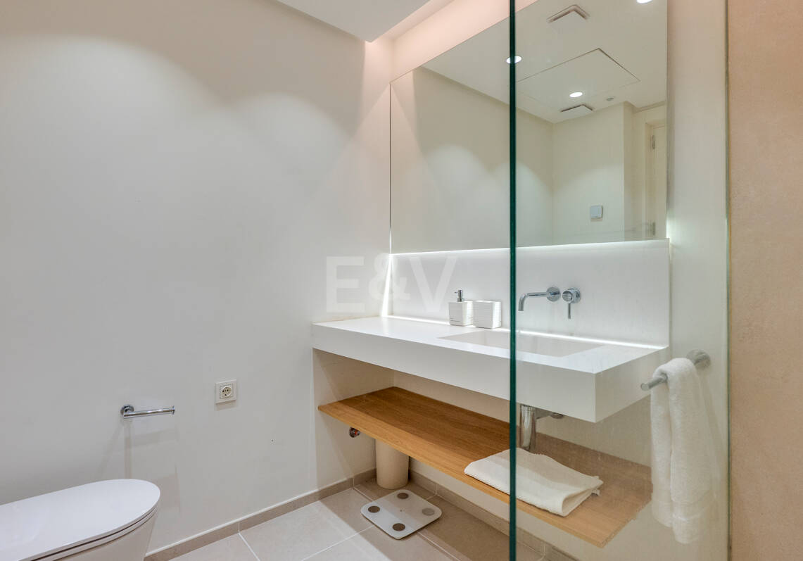 Garden Apartment with Panoramic Sea Views in Palo Alto,Marbella