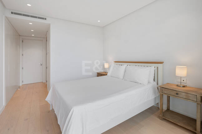 Garden Apartment with Panoramic Sea Views in Palo Alto,Marbella