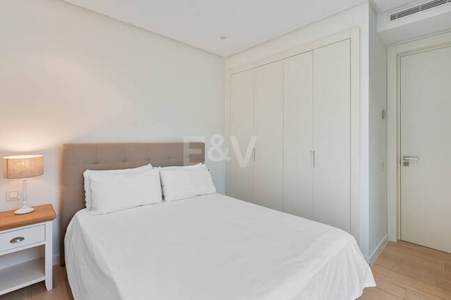 Garden Apartment with Panoramic Sea Views in Palo Alto,Marbella