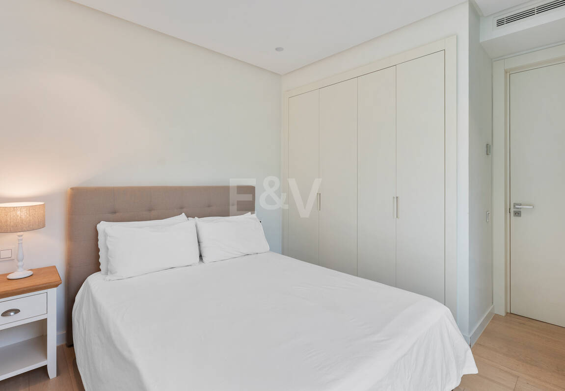 Garden Apartment with Panoramic Sea Views in Palo Alto,Marbella