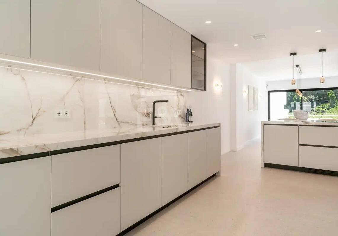 Turnkey Golden Mile Townhouse with Sea Views and Private Rooftop Solarium