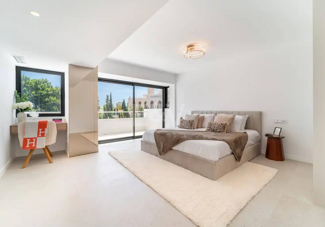 Turnkey Golden Mile Townhouse with Sea Views and Private Rooftop Solarium