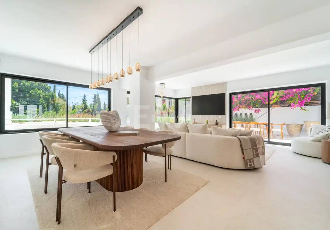 Turnkey Golden Mile Townhouse with Sea Views and Private Rooftop Solarium