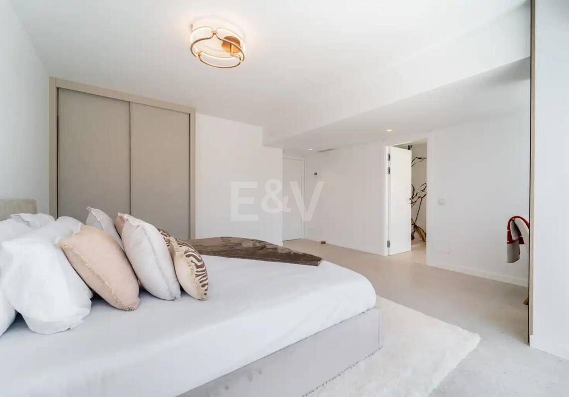 Turnkey Golden Mile Townhouse with Sea Views and Private Rooftop Solarium