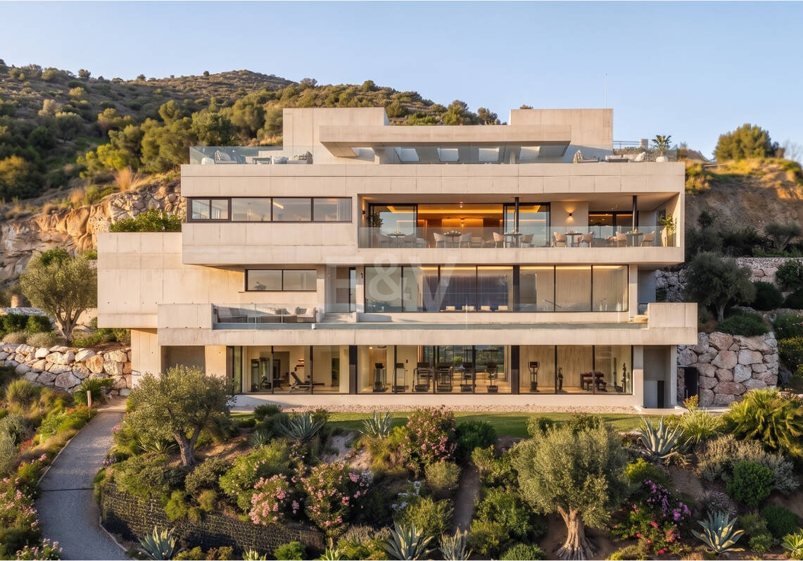 Contemporary Luxury Villa Near Marbella Centre in Palo Alto