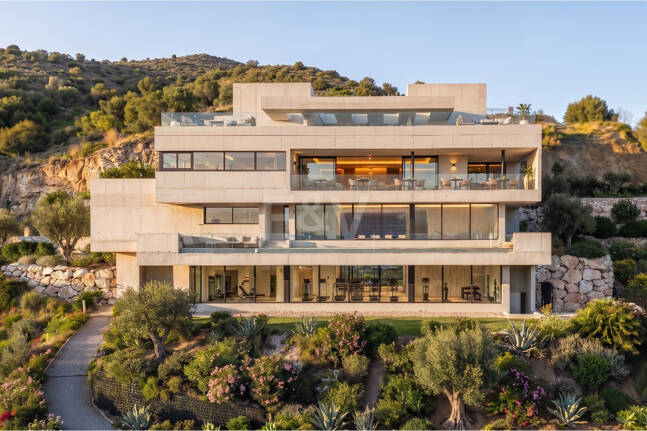 Villa de cinco dormitorios con estilo de vida de resort en Palo Alto