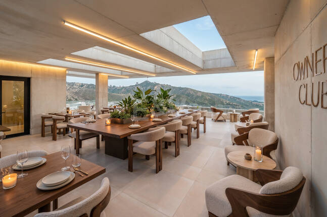 Villa de cinco dormitorios con estilo de vida de resort en Palo Alto