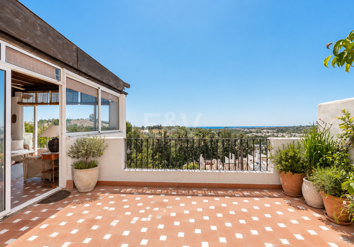 Penthouse an der Golden Mile mit großzügigen Terrassen und Meerblick