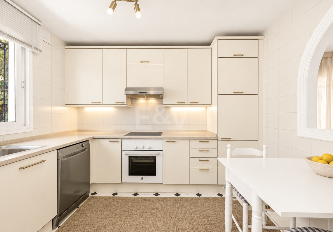 Penthouse an der Golden Mile mit großzügigen Terrassen und Meerblick