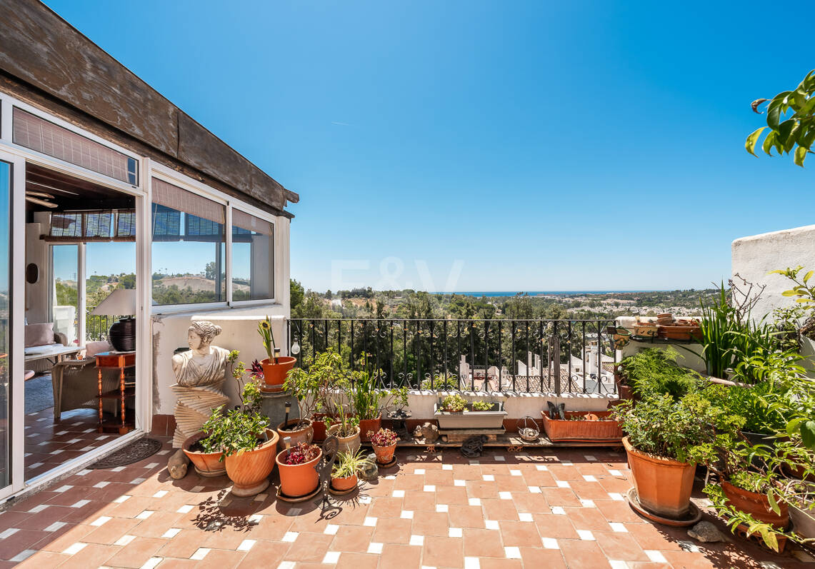 Golden Mile Penthouse with Spacious Terraces and Sea Views
