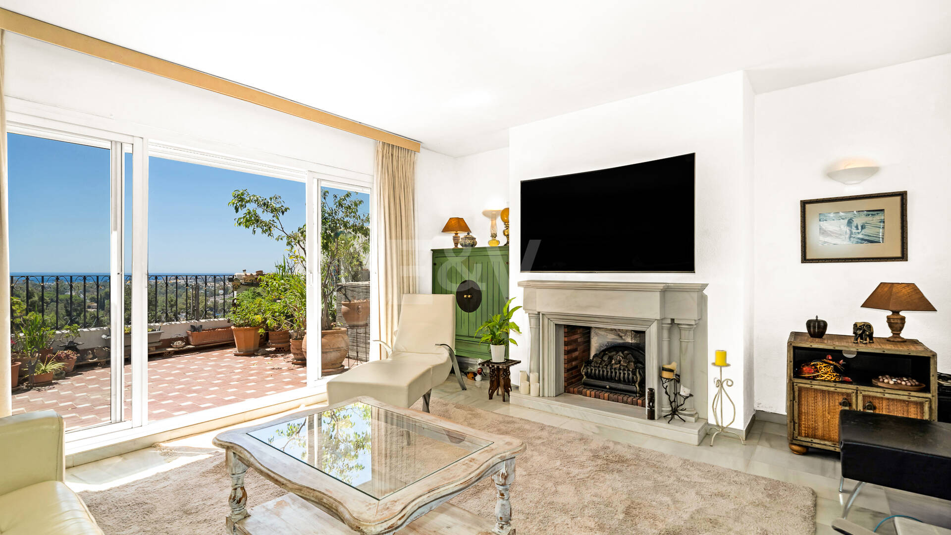 Golden Mile Penthouse with Spacious Terraces and Sea Views