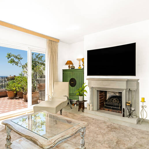 Golden Mile Penthouse with Spacious Terraces and Sea Views