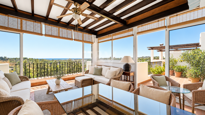 Penthouse an der Golden Mile mit großzügigen Terrassen und Meerblick