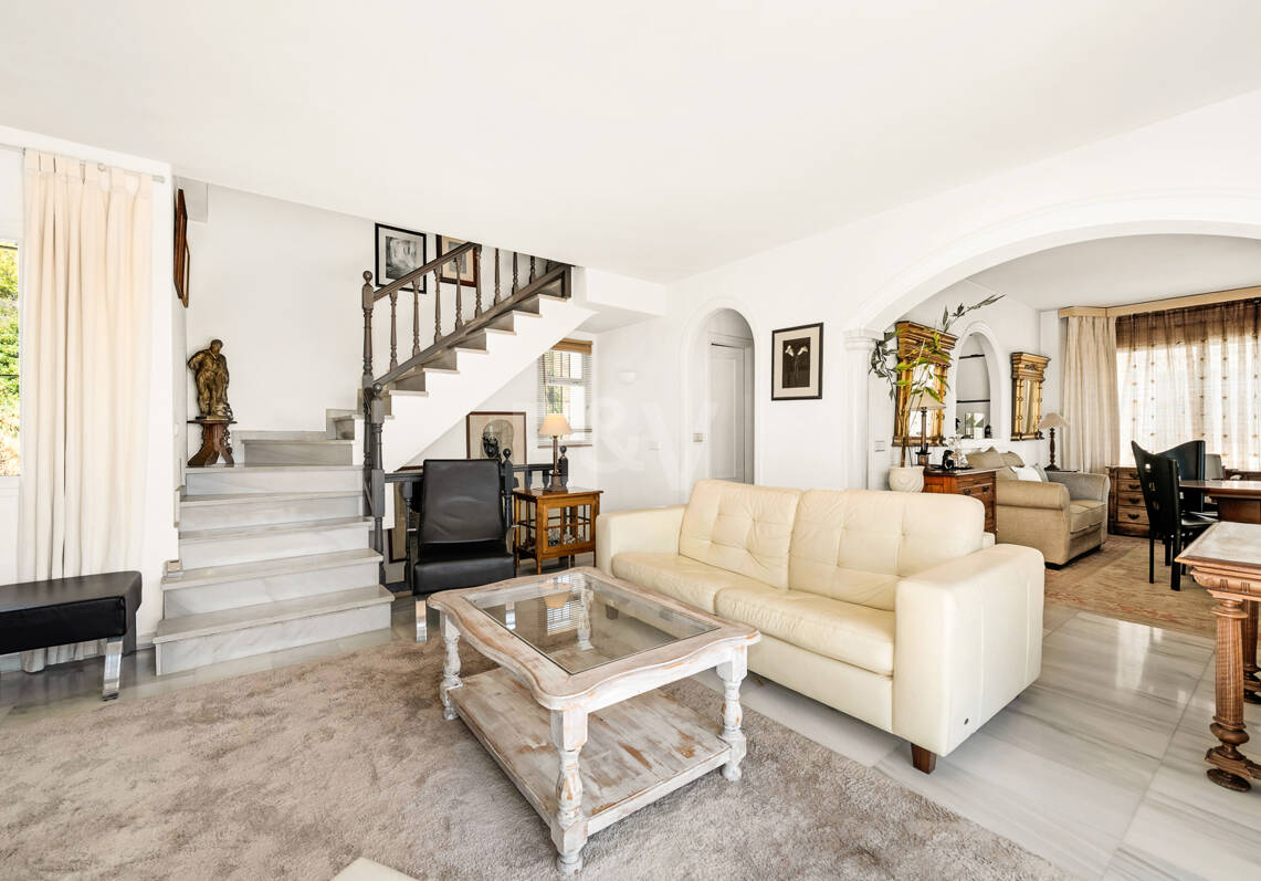 Golden Mile Penthouse with Spacious Terraces and Sea Views