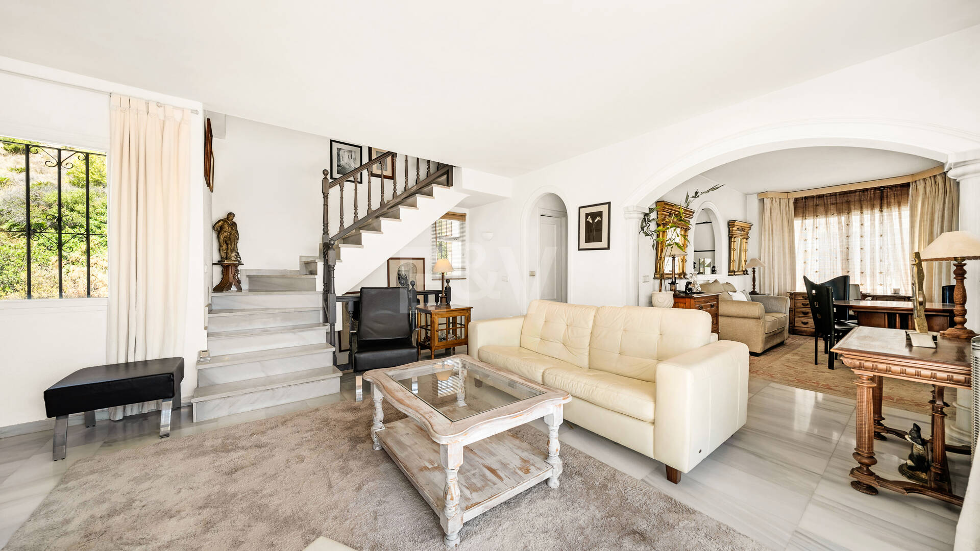 Golden Mile Penthouse with Spacious Terraces and Sea Views