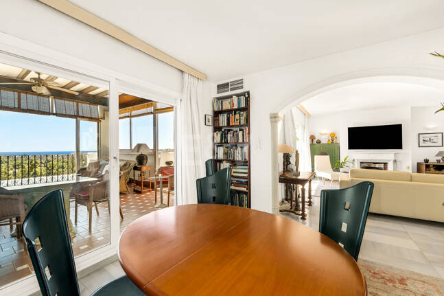 Golden Mile Penthouse with Spacious Terraces and Sea Views