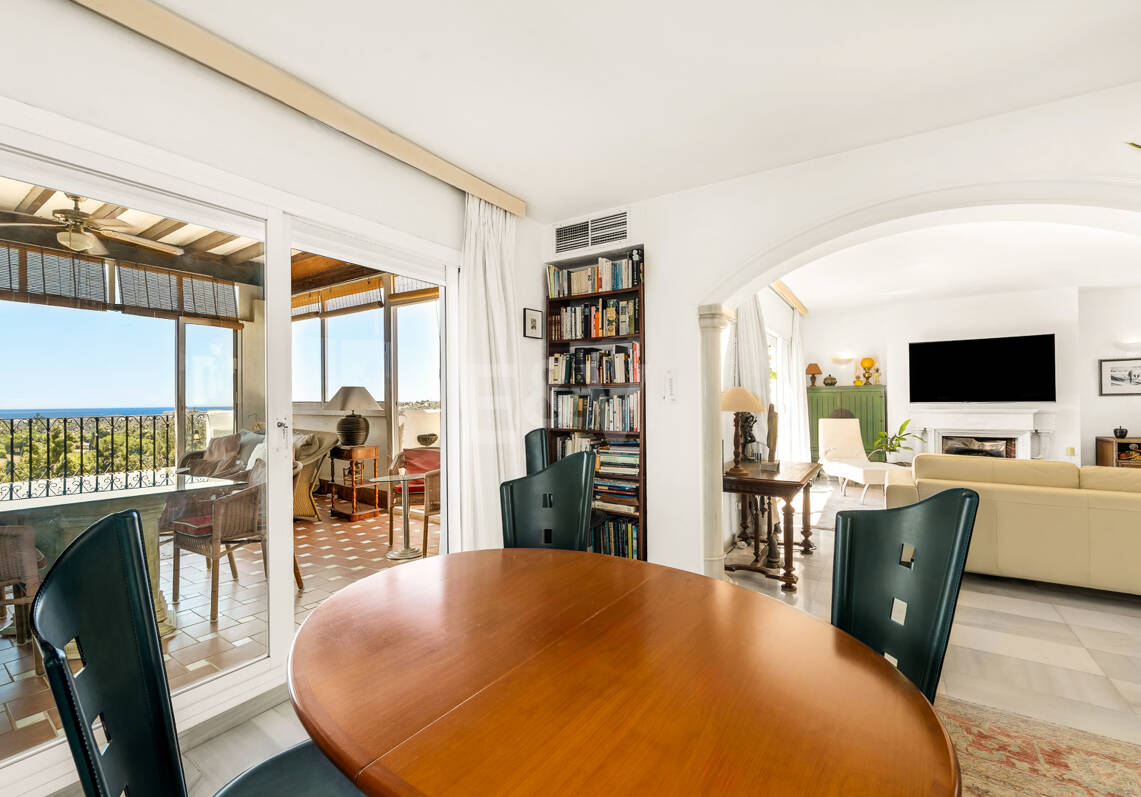 Golden Mile Penthouse with Spacious Terraces and Sea Views