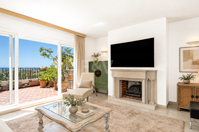 Penthouse an der Golden Mile mit großzügigen Terrassen und Meerblick