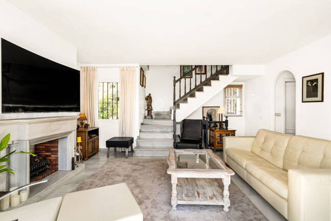 Golden Mile Penthouse with Spacious Terraces and Sea Views