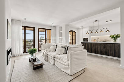Ground Floor Apartment with Designer Interiors and Mountain Views in Los Arqueros