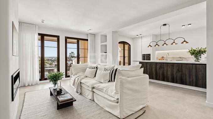 Apartamento en planta baja con interiores de diseño y vistas a la montaña en Los Arqueros
