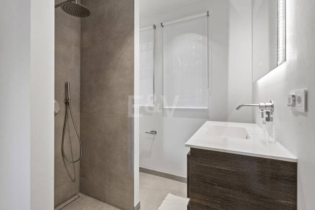 Ground Floor Apartment with Designer Interiors and Mountain Views in Los Arqueros