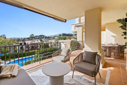 Ground Floor Apartment with Designer Interiors and Mountain Views in Los Arqueros