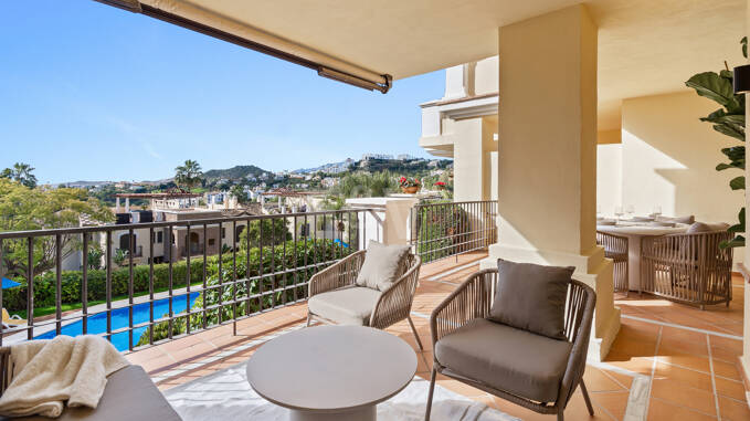 Apartament na parterze na sprzedaż w Los Arqueros, Benahavis