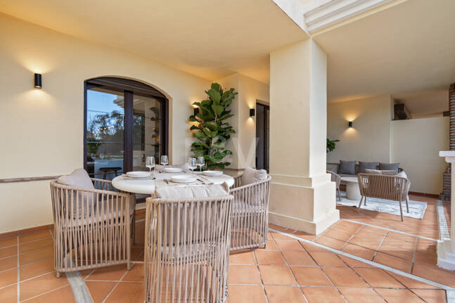 Ground Floor Apartment with Designer Interiors and Mountain Views in Los Arqueros