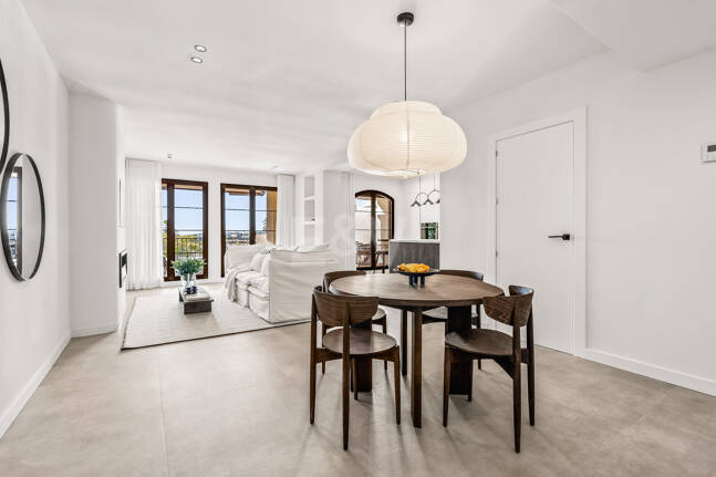 Ground Floor Apartment with Designer Interiors and Mountain Views in Los Arqueros