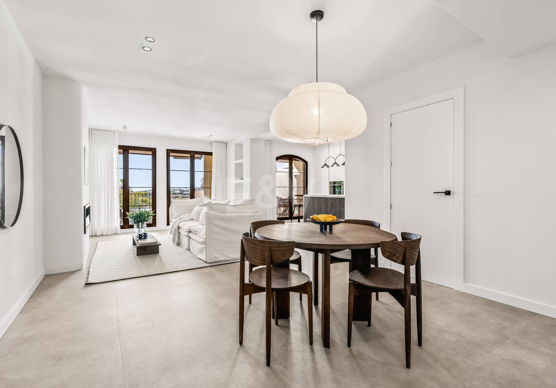 Ground Floor Apartment with Designer Interiors and Mountain Views in Los Arqueros