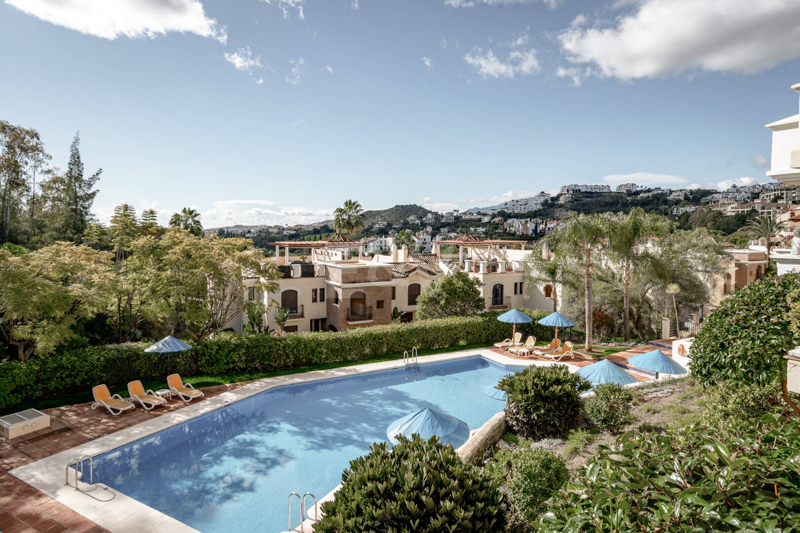 Ground Floor Apartment with Designer Interiors and Mountain Views in Los Arqueros