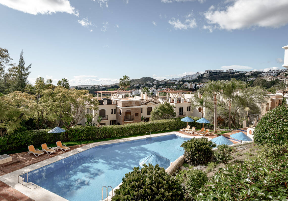 Ground Floor Apartment with Designer Interiors and Mountain Views in Los Arqueros
