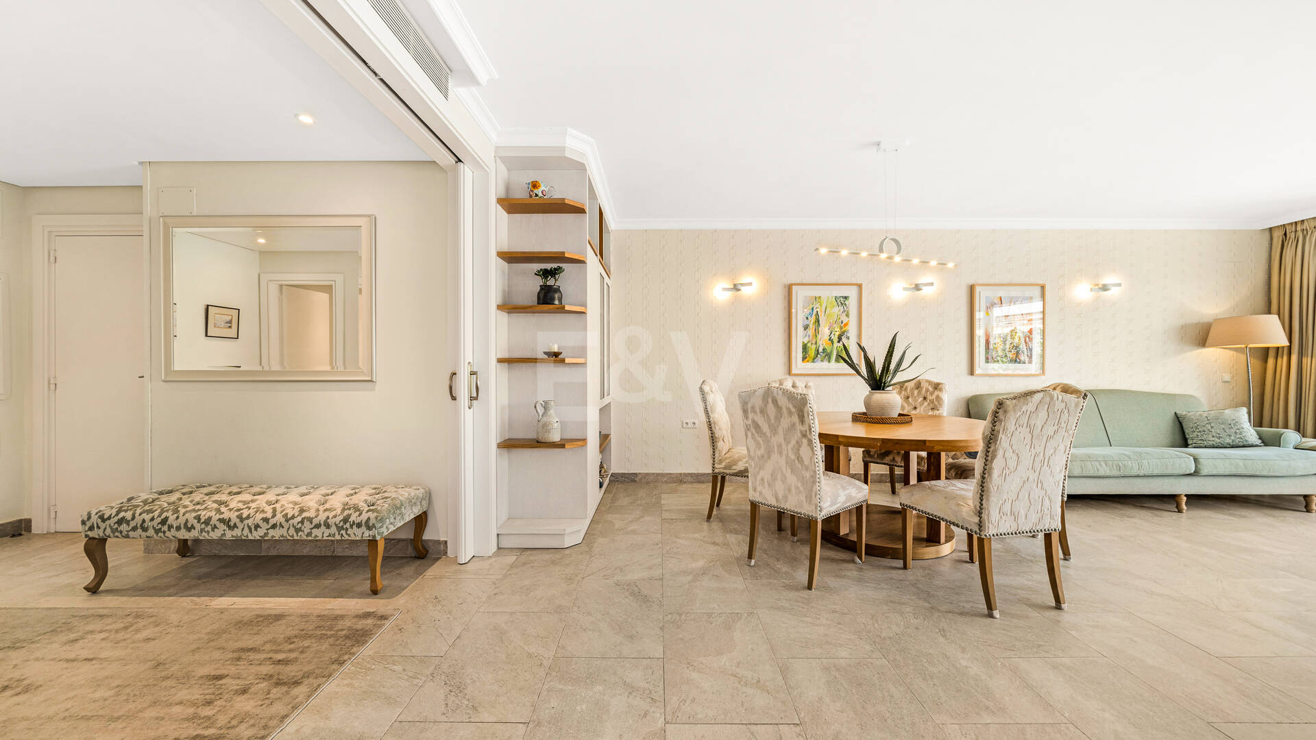 Precioso apartamento en esquina de 4 dormitorios en Don Gonzalo, Marbella