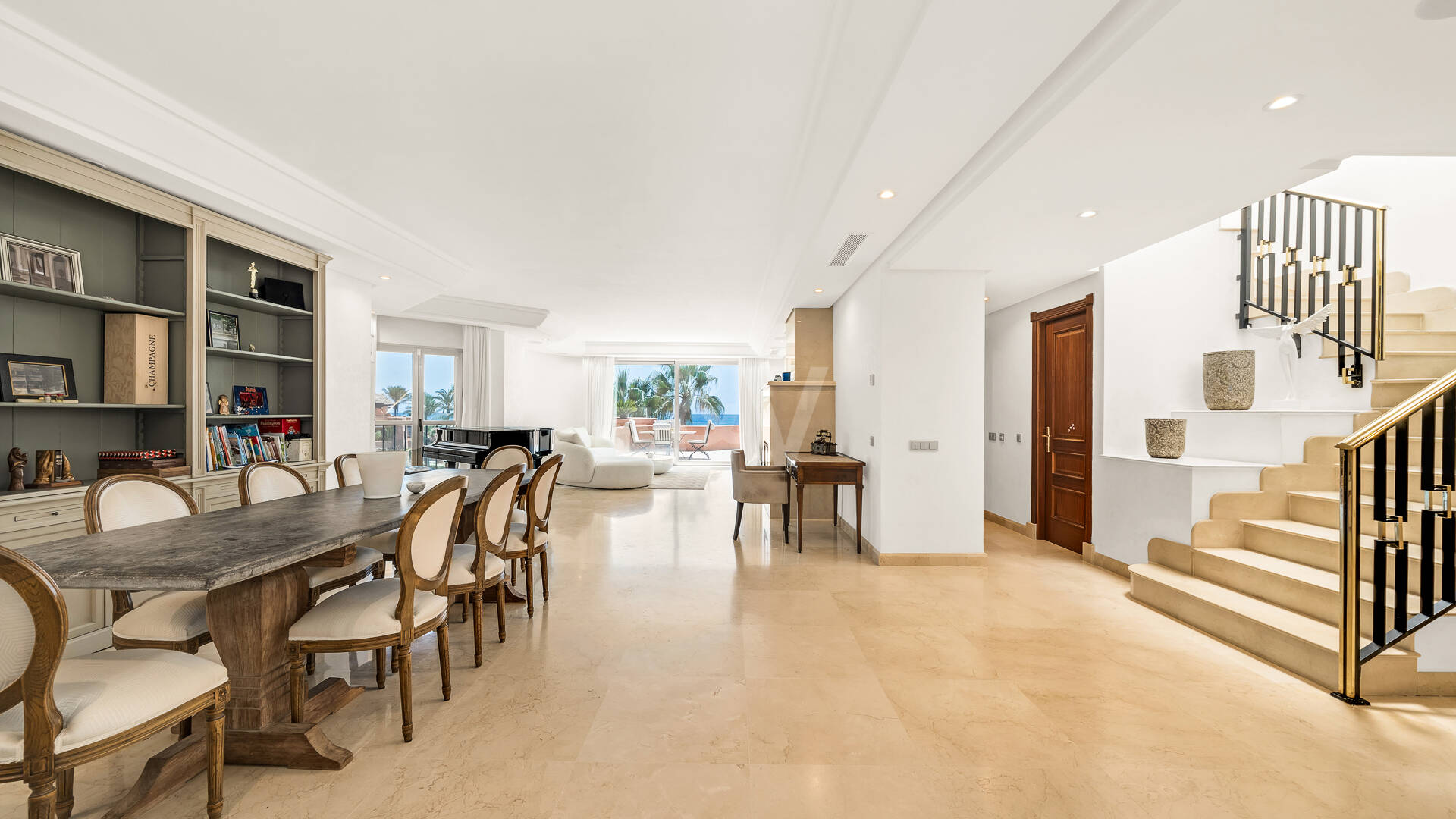 Duplex-Penthouse in erster Meereslinie in La Morera, Marbella Ost