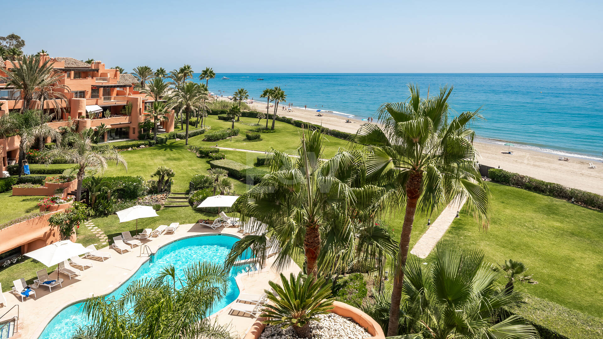 Duplex-Penthouse in erster Meereslinie in La Morera, Marbella Ost