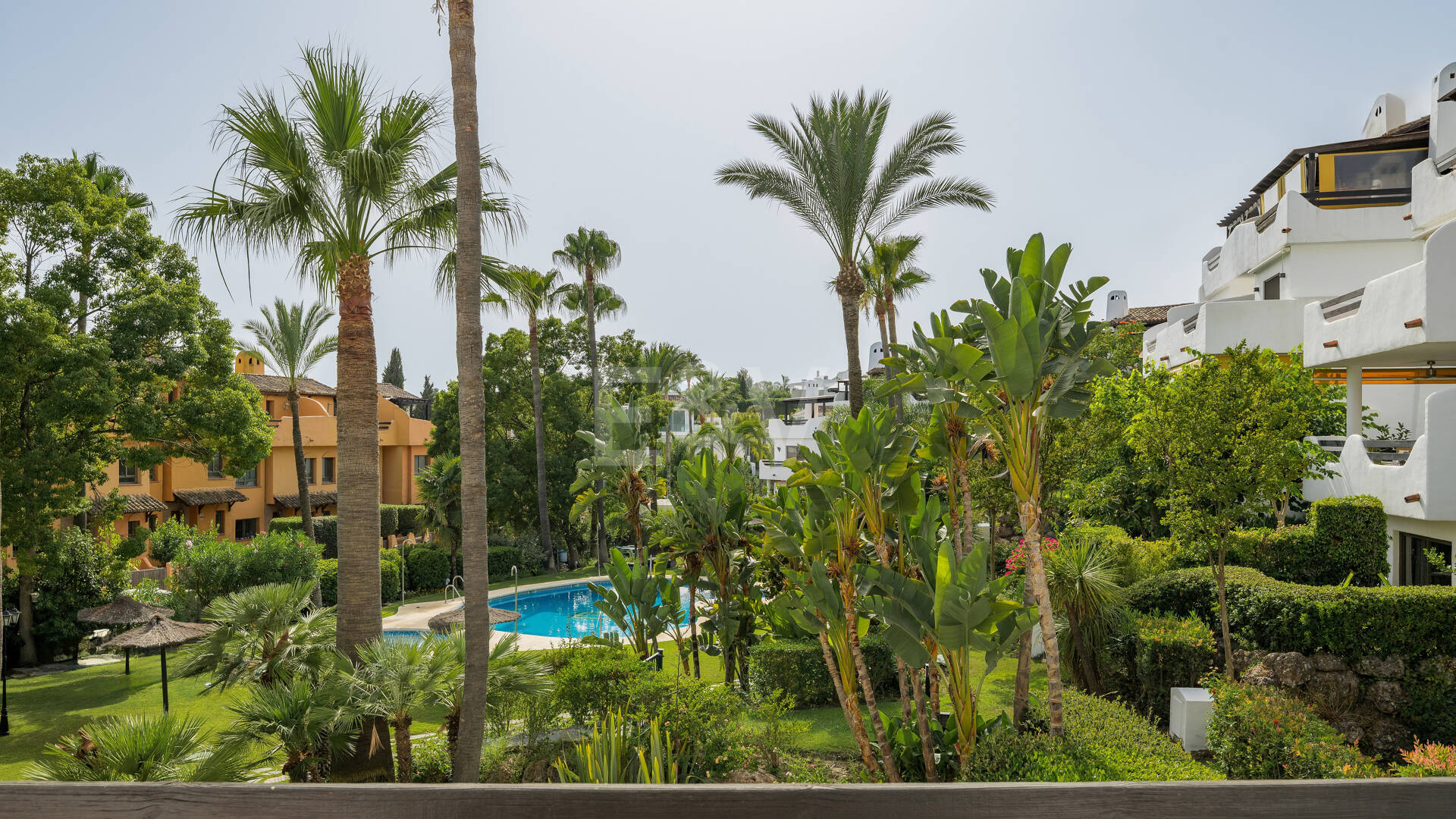Golden Mile Townhouse med Rooftop Solarium och La Concha Views