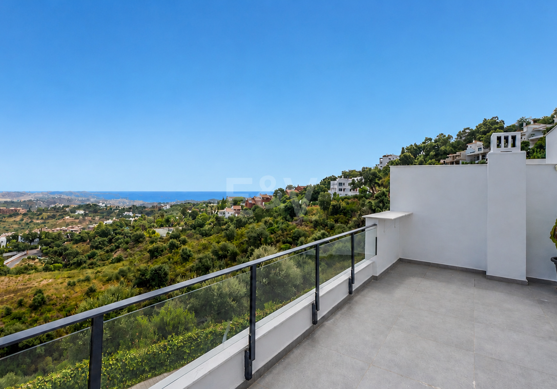 Townhouse med öppen utsikt över naturen och havet i La Mairena