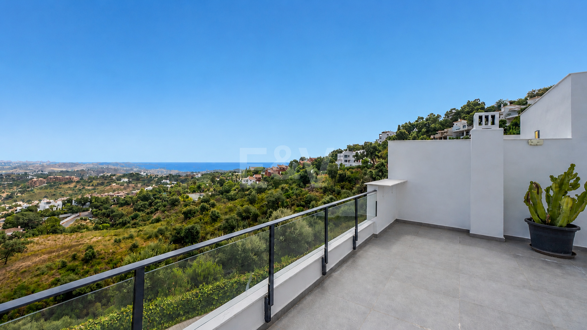 Townhouse med öppen utsikt över naturen och havet i La Mairena
