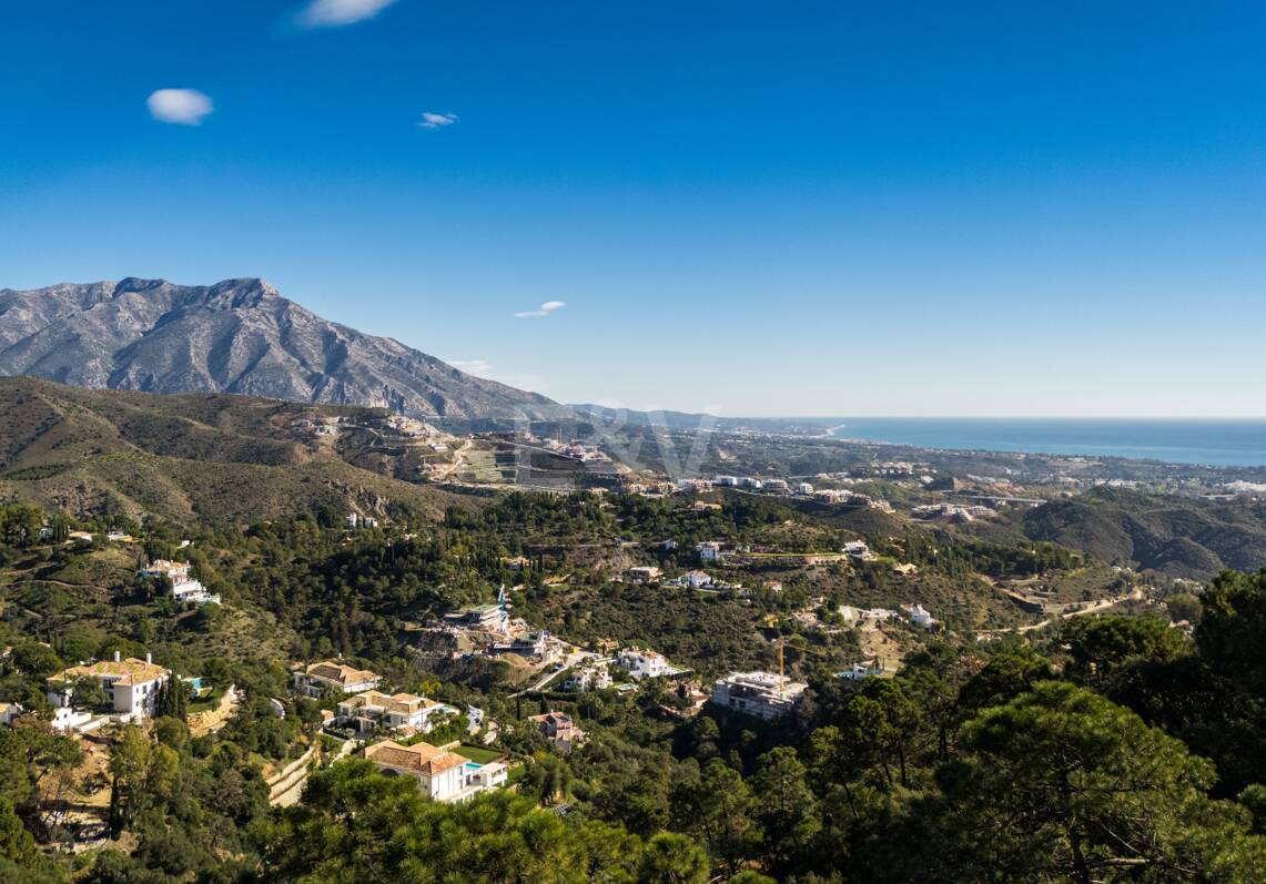Parcela excepcional con proyecto y vistas panorámicas al mar