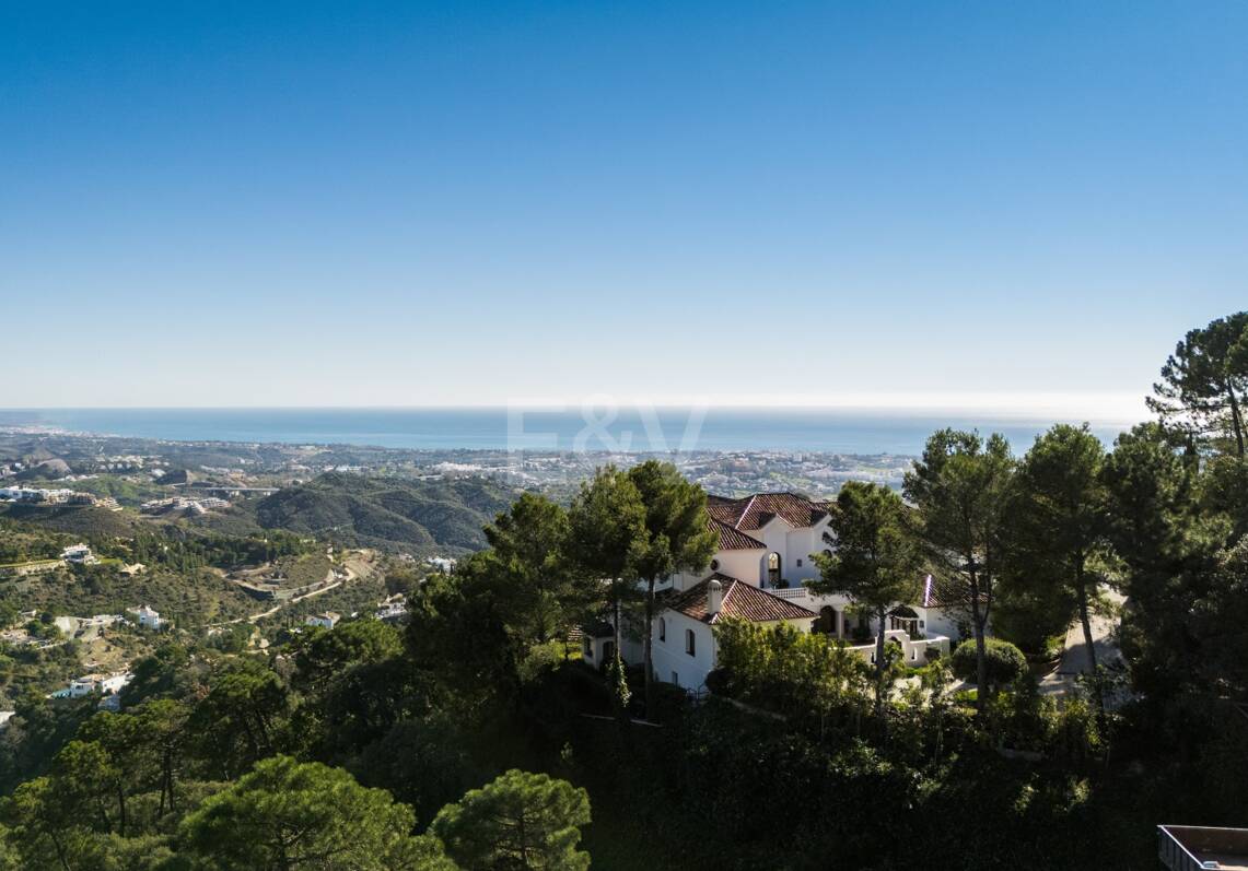 Parcela excepcional con proyecto y vistas panorámicas al mar