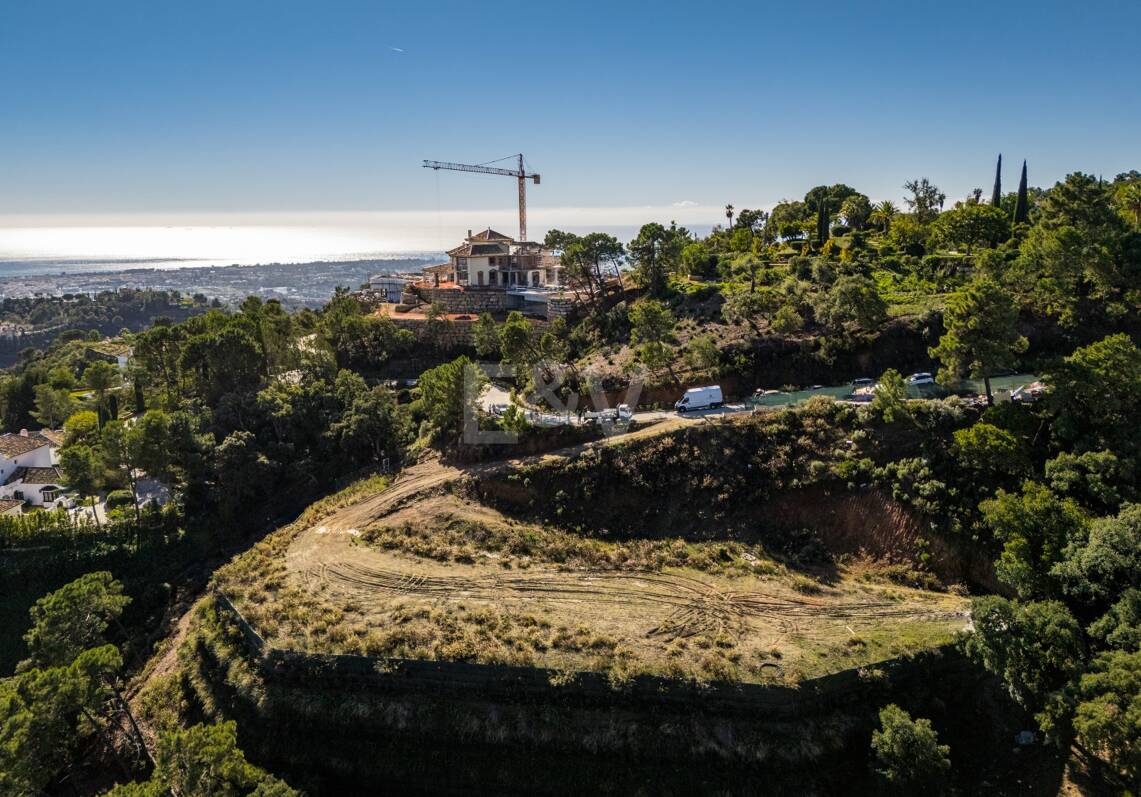 Parcela excepcional con proyecto y vistas panorámicas al mar